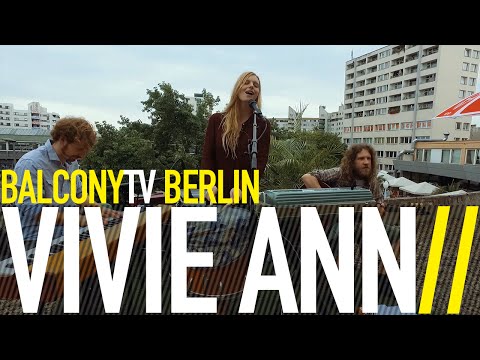 VIVIE ANN - JULIA (BalconyTV)
