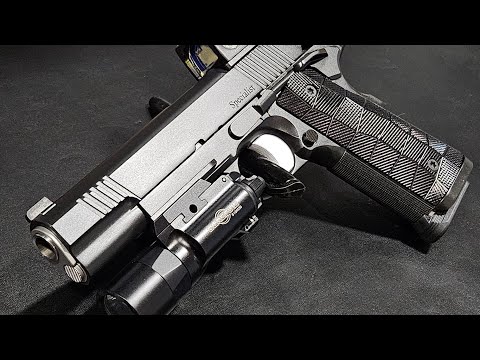 Dan Wesson Specialist 1911 First Shots: Full of Surprises
