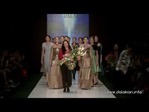 MBFWRussia Julia Dalakian Fall Winter 2015/16 Показ 29 марта 2015 г Манеж