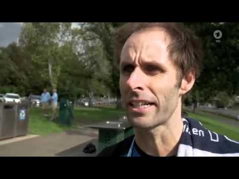 Australian Open gewonnen, Wette verloren: Angelique Kerber geht baden | Sportschau