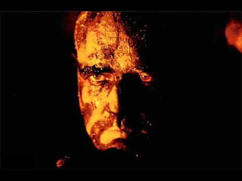 Sergio Fantoni doppia Kurtz (  Marlon Brando ).wmv