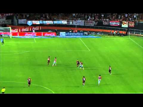 Tiro de Zapata en el travesaño. Estudiantes - Newell's. Fecha 5. Final 2013. FPT