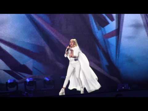 ESCKAZ in Kyiv: 2nd Rehearsal from Svala (Iceland) - Paper