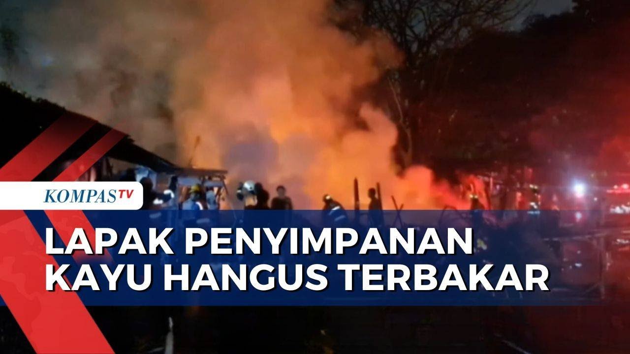 Kebakaran Hanguskan Lapak Penyimpanan Kayu di Kalideres Jakarta Barat | SAPA PAGI