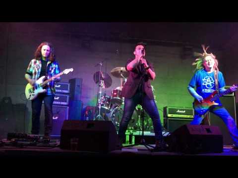 Káosz Központ @ Showbarlang 2017