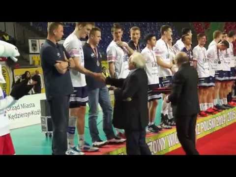 Dekoracja ZAKSY. Finał Młodej Ligi 2014/2015