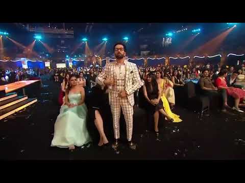 Sanket bhosle on star parivar awards 2017 best mimicry of Salman khan