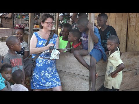 Mit Stift und Pinsel nach Westafrika