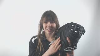 Video thumbnail: Mizuno Prospect Select 32.5" Youth Fastpitch Catcher's Mitt: GXS102