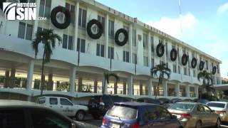 Hombres armados intentan matar regidor dentro del Ayuntamiento de Santiago