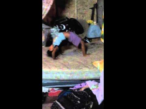 She can't  hold it in 😂😅😥😱