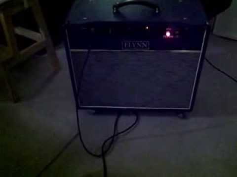 Radio Interference through guitar amplifier  Flynn 284 VID 20121101 00009