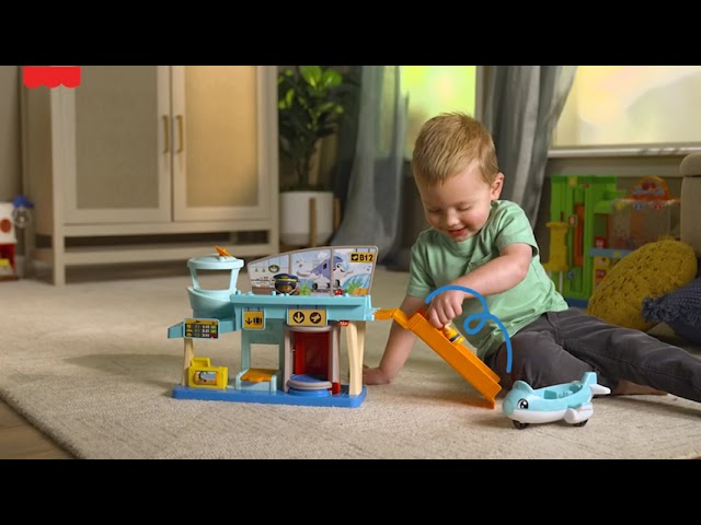 Vídeo relacionado con Fisher-Price Little People Aeropuerto Set de juego con avión y figuras, juguete para bebés +1 año (Mattel HTJ26)