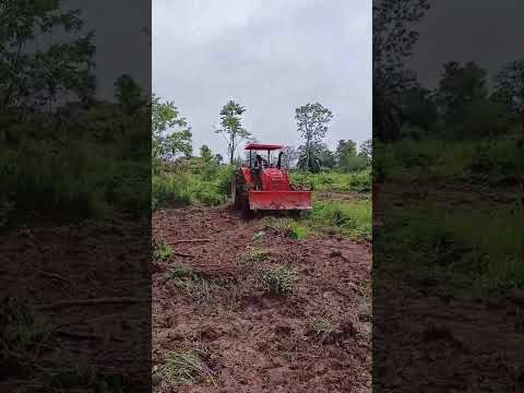 🟠 Tractor Kubota con cuchilla frontal para finca ganadera en Cimitarra, Santander 🚜🐄