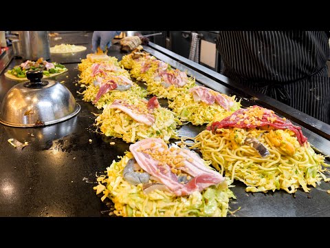 Osaka) ¡Increíble carrera de yakisoba! Excelentes pedidos en un restaurante de okonomiyaki en Osaka que está inundado de clientes habituales 丨El mejor Okonomiyaki en Osaka