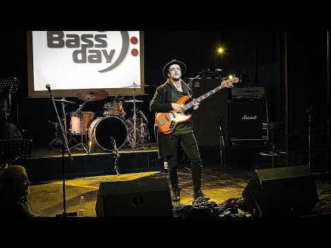 DMITRIY TOPOROV - Intro/Her Eyes  (Bass Day Festival in St.Petersburg 2019)//FENDER SELECT JAZZ BASS