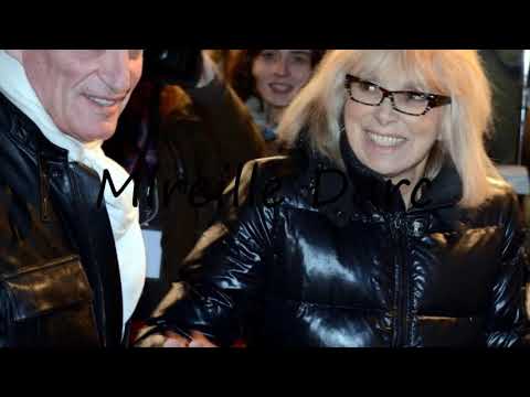 How to Pronounce Mireille Darc?