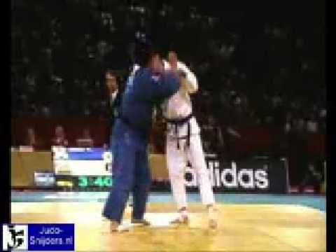 Judo 2009 Paris: Anai (JPN) - Biadulin (BLR) [-100kg]