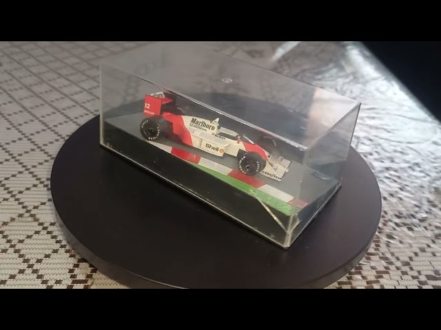 Vídeo relacionado con OPO 10 - Coche de Fórmula 1 1/43 Compatible con McLaren MP4 / 7# 1 Ayrton Senna Alemania GP F1 1992 (723)