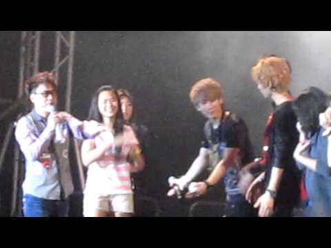 11122012 BTOB with fans