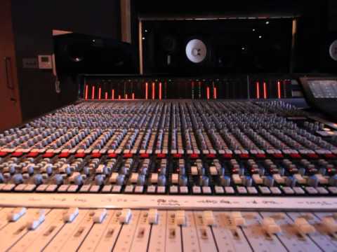 Tha London Undaground, Dancing With Monkeys, Tile Yard, Goetz Botzenhardt, SSL Desk