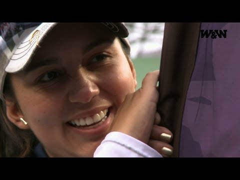 Birthday treat for Colombia's Sara LOPEZ at Shanghai 2014 - Flash Interview