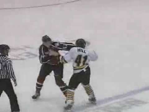 Jordan Hill vs Cody Sol
