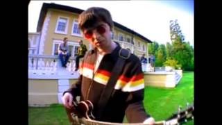 Oasis does Happy Mondays Step On