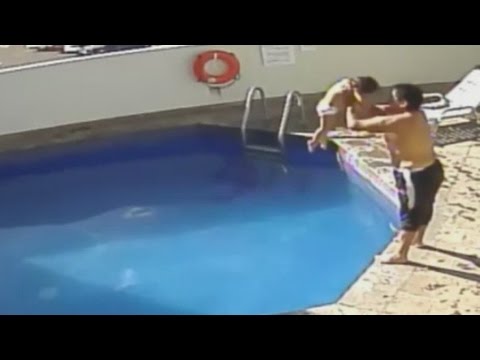 , title : 'Captan en video el momento en que un hombre ahoga a una niña de tres años'