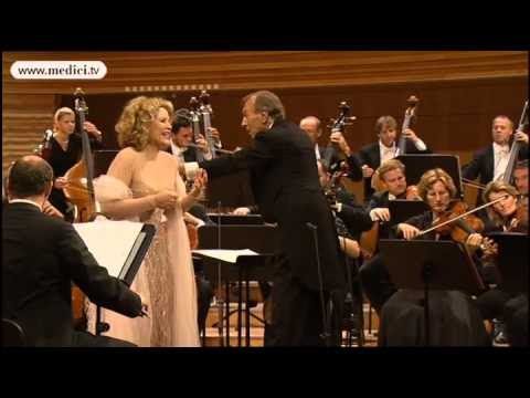 Renee Fleming sings Schubert's "Gretchen am Spinnrade"