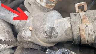 Thermostat GMC Terrain 2.4L 2010-2017 Location and Replacement