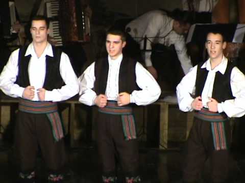 KUD "Mladost" Nova Pazova - Kladiše se momče i devojče-24.12.2011.