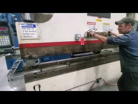 Cincinnati 12’ x 230 Ton Hydraulic Press Brake, Model 230 FMII x 10 - Gallery Thumbnail 8