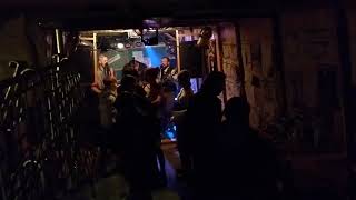 Video Gruzavik- koncert v Underground muzeum klub - únor 2019