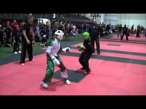 Brian Ho-Pham vs Douvris - KJS 2015 - Fight 2