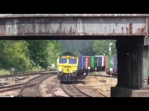 Freightliner 66587 Garston to Southampton mct intermodal