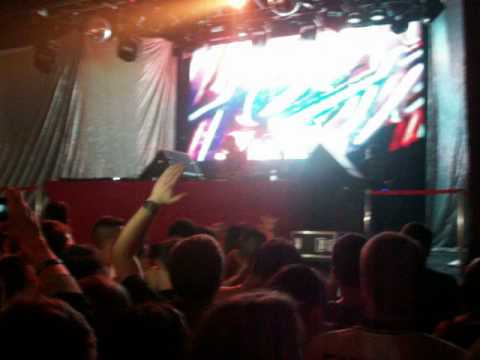 Headhunterz@La Riviera_Madrid 1014- Headhunterz Ft. Tatu- Colours