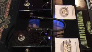 Video thumbnail for OXFUZZ guitar effects pedal with Stratocaster Germanium vs Silicon by gearmanndude
