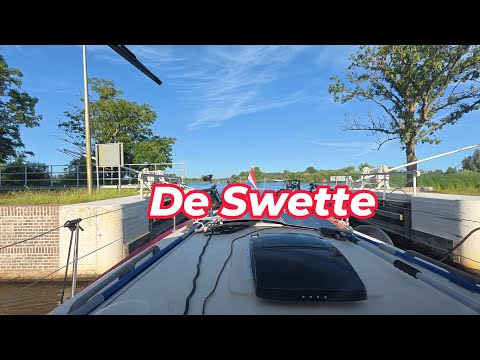 Sailing on the Middelsee route (De Swette) in Friesland