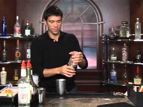 How to Make the Original Singapore Sling Mixed Drink