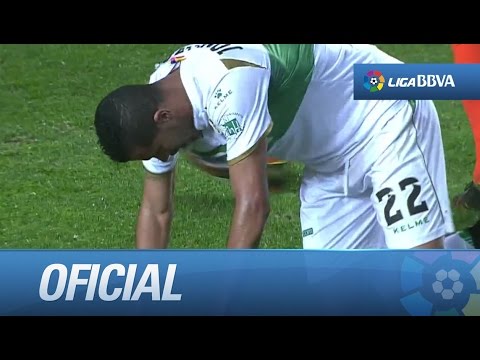 Recorte y disparo de Jonathas por encima del larguero