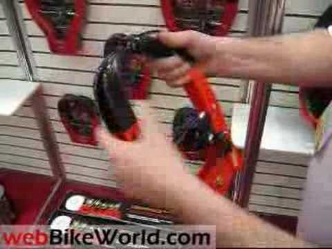 The Club Tire Claw