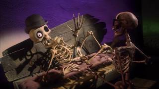 Tim Burton&#39;s DEAD MAN&#39;S PARTY (OINGO BOINGO)