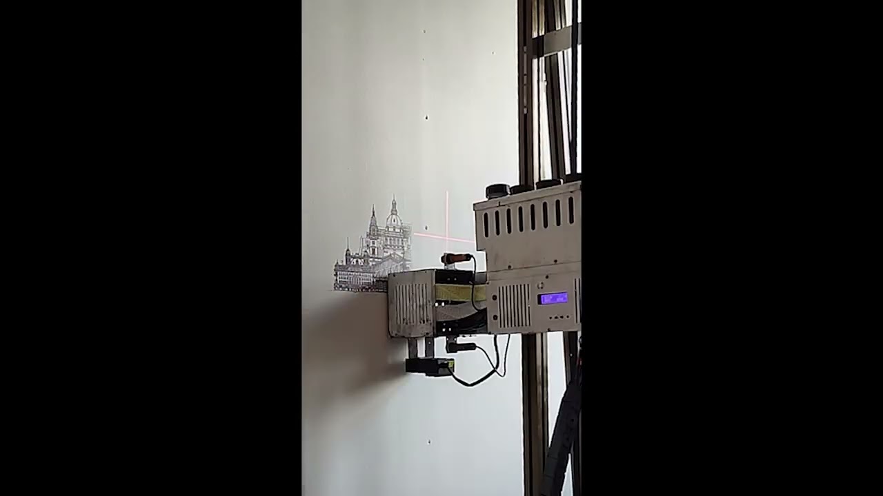 Budapest a faladra nyomtatva