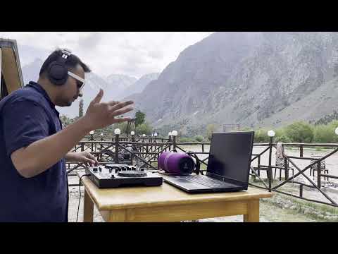Ben Böhmer (1 hour set)  in the mountains of Himachal