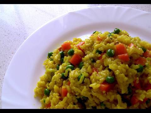 Arroz al microondas con verduras y jamon