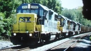 preview picture of video 'Lots of CSX EMD'S @ Kensington Station!'