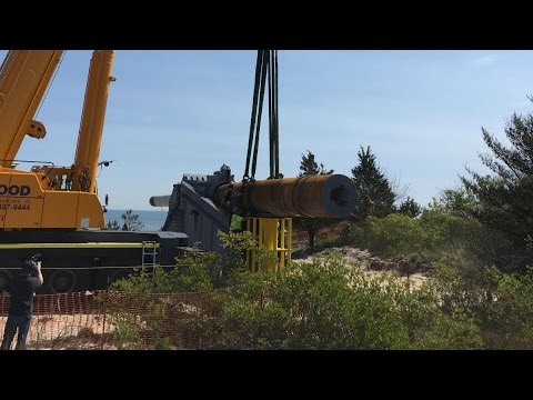 Massive WWII gun installed at Delaware park [video] - WHYY