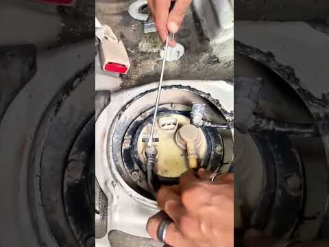 Fuel line Pipe Removing from Fuel Tank ! #fuelpipe #fuellines #gastank #rxmechanic #fypシ゚
