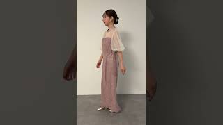 ピンクベージュのバックデザインスパンコールドレス 動画